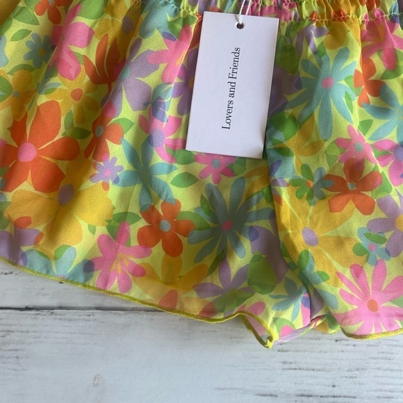 Lovers + Friends Flutter Shorts Women's XS
Floral Colorful Sheer Elastic NWT - Picture 5 of 9